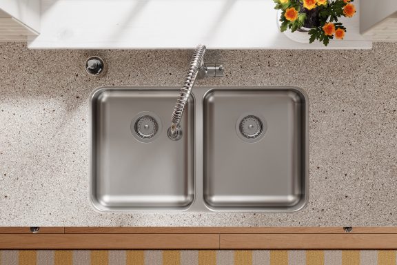 Elkay Lustertone Classic Stainless Steel 30-3/4in x 18-1/2in x 5-3/8in Equal Double Bowl Undermount ADA Sink